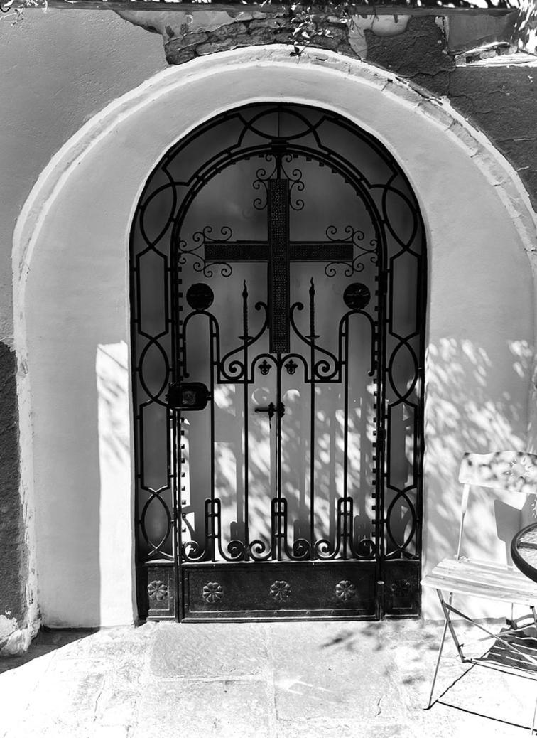 Oliva Courtyard Guesthouse Extérieur photo